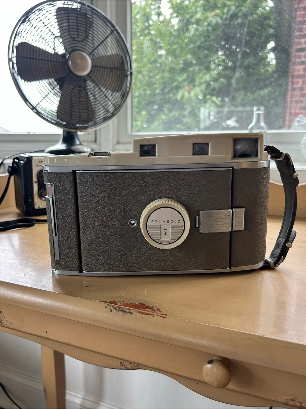 Polaroid Silver Gray Folding Land Camera
